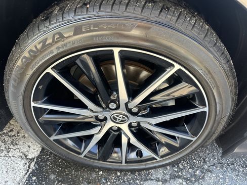 Used 2024 Toyota Camry SE w/ Convenience Package FWD image 6