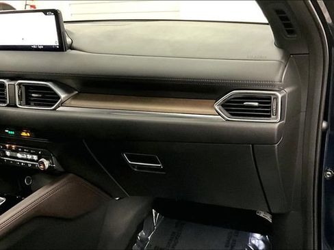 Used 2023 MAZDA CX-5 Signature image 17