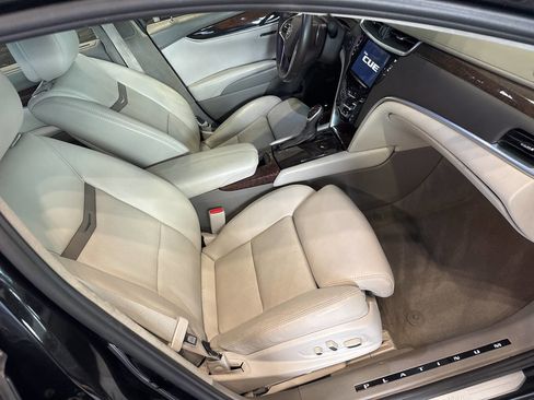 Used 2014 Cadillac XTS Platinum image 30