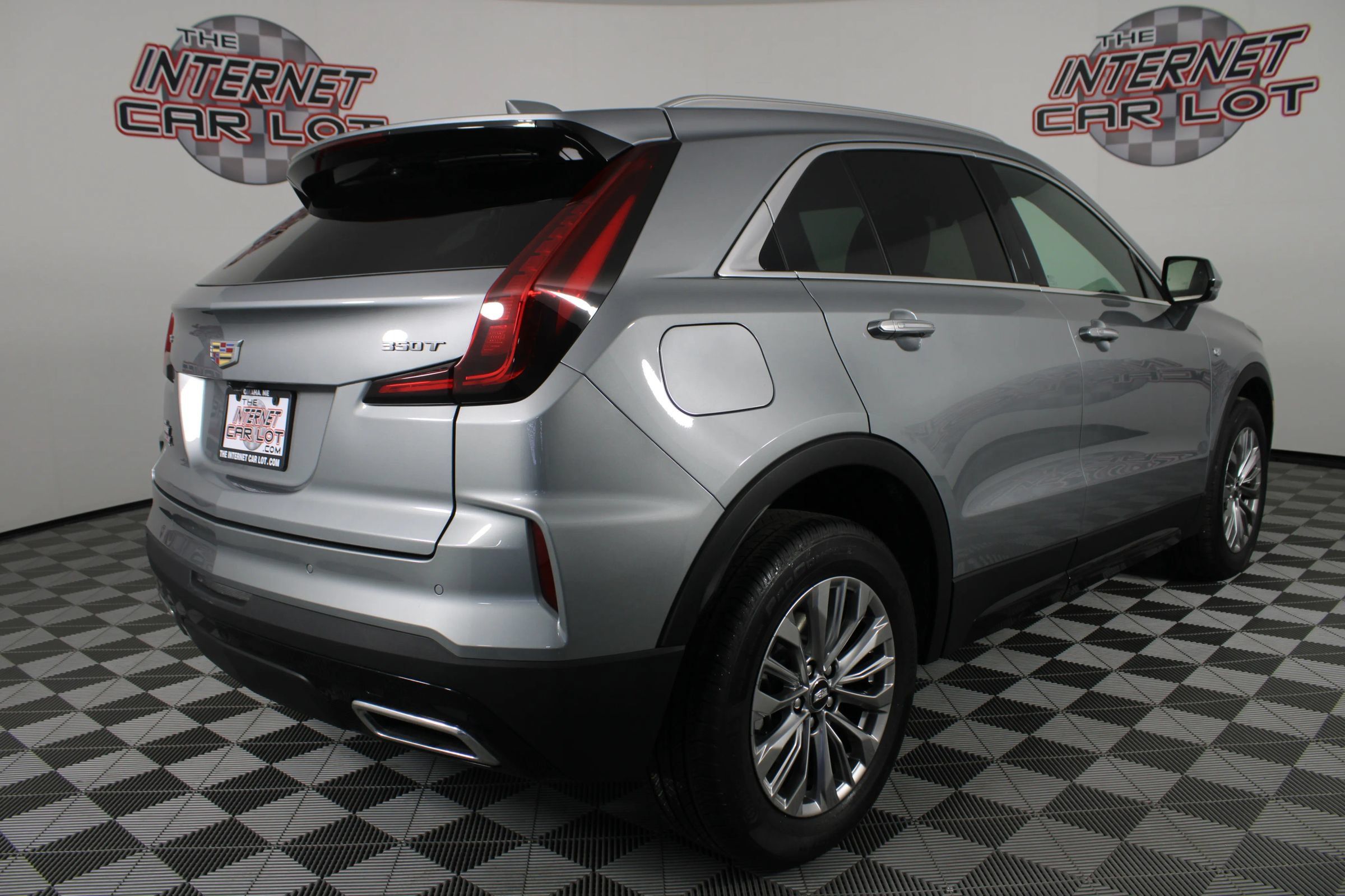 Used 2024 Cadillac XT4 Premium Luxury FWD image 7