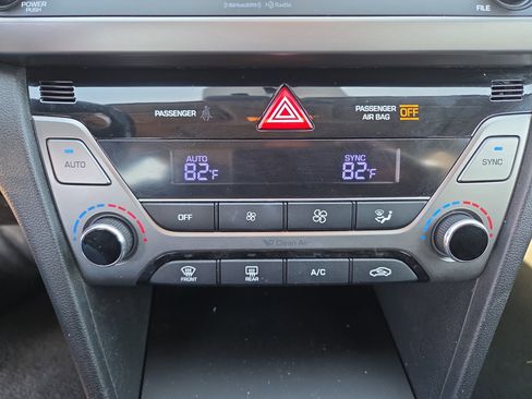 Used 2017 Hyundai Elantra Value Edition w/ Cargo Package image 25