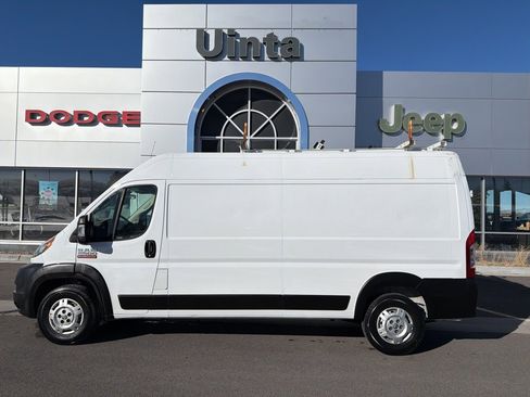 Used 2019 RAM ProMaster 2500 w/ Interior Convenience Group image 3