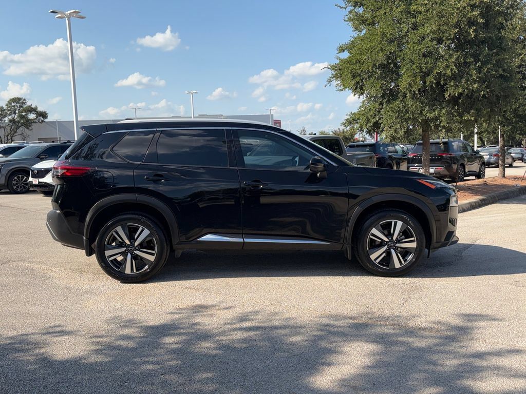 Certified 2023 Nissan Rogue SL FWD image 4