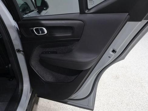 Used 2024 Volvo XC40 B5 Plus AWD/4WD image 20