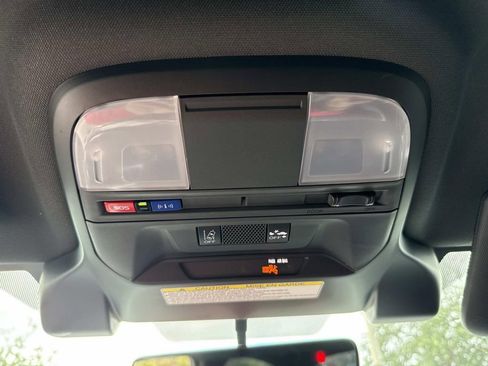 Used 2023 Subaru Impreza 2.0i Sport image 41