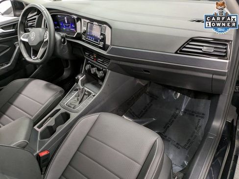 Used 2024 Volkswagen Jetta SE w/ Panoramic Sunroof Package FWD image 33