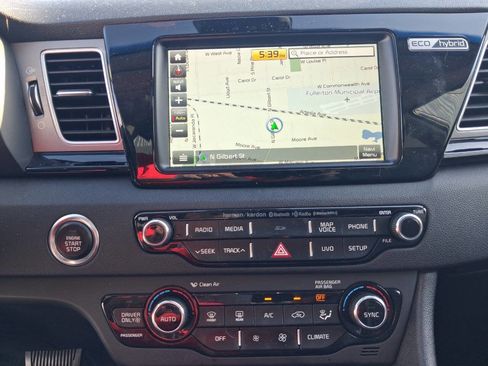Used 2018 Kia Niro Touring w/ Paint Protection Package image 21