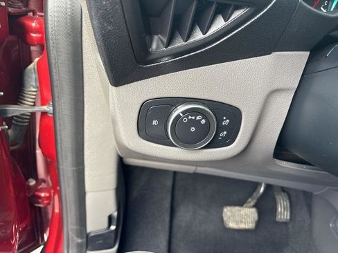 Used 2020 Ford Transit Connect XLT FWD image 8
