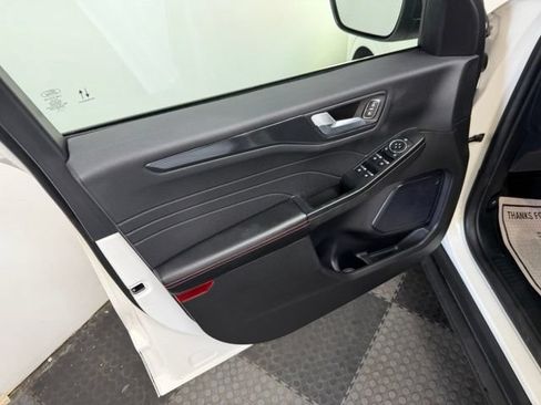 Used 2024 Ford Escape ST-Line w/ Tech Pack #1 FWD image 18