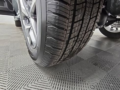 New 2026 GMC Sierra 1500 SLE w/ Preferred Package image 42