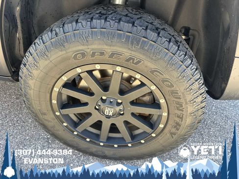 Used 2015 Jeep Cherokee Latitude AWD/4WD image 18