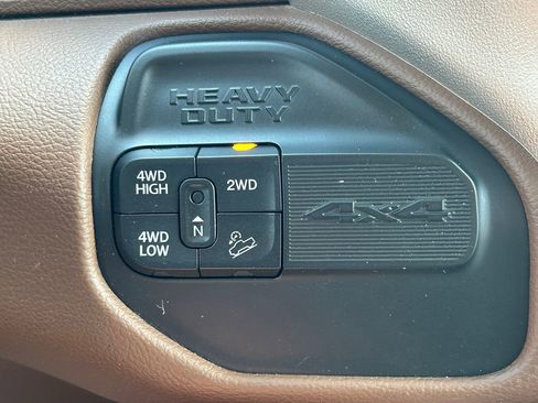 Used 2019 RAM 2500 Laramie AWD/4WD image 32