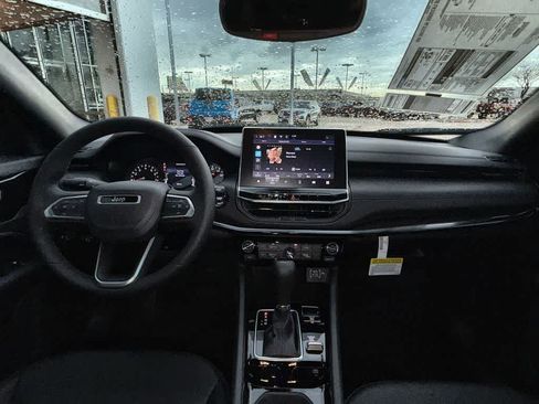 New 2026 Jeep Compass Latitude AWD/4WD image 15