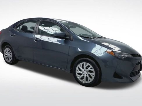 Used 2017 Toyota Corolla LE image 16