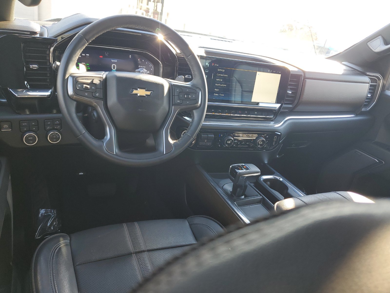 Used 2024 Chevrolet Silverado 1500 High Country AWD/4WD image 10