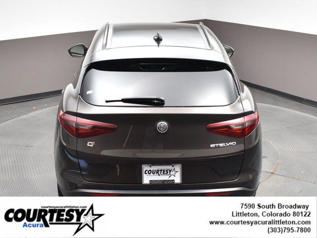 Used 2018 Alfa Romeo Stelvio Sport w/ Quick Order Package 22J Sport AWD/4WD image 40