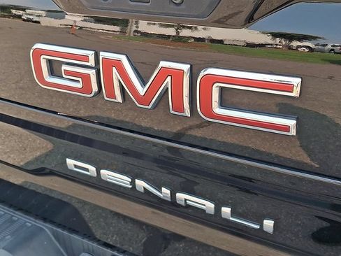Used 2021 GMC Sierra 1500 Denali w/ Denali Premium Package AWD/4WD image 26