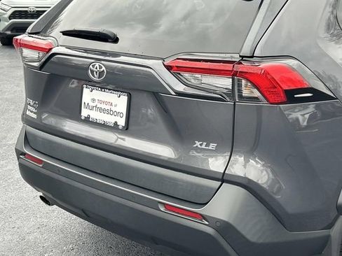 Used 2021 Toyota RAV4 XLE Premium image 11