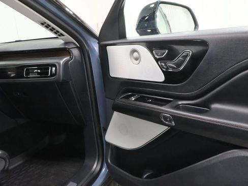 Used 2025 Lincoln Aviator Reserve w/ Equipment Group 201A AWD/4WD image 38