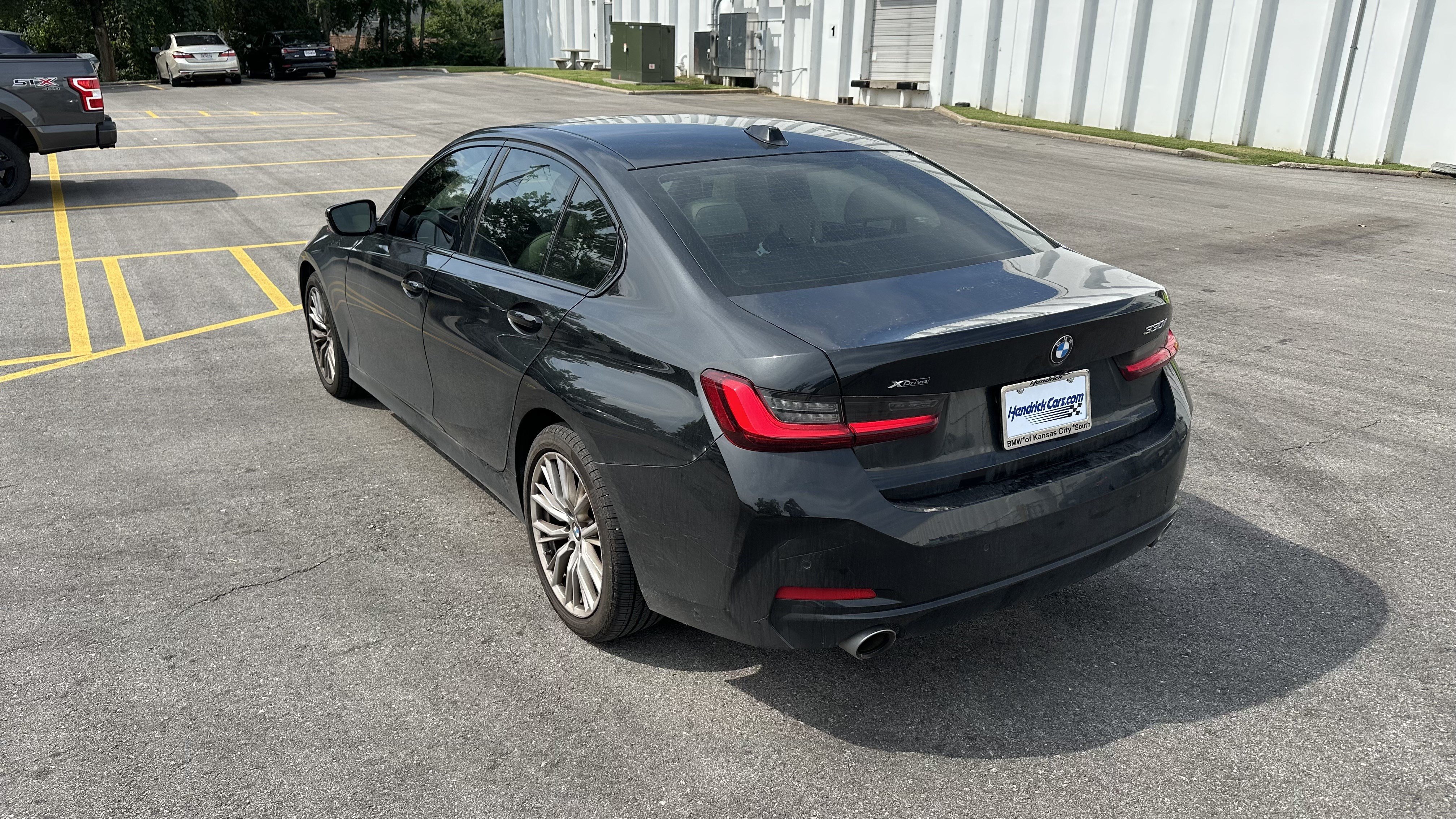 Used 2023 BMW 330i xDrive Sedan w/ Premium Package AWD/4WD image 8