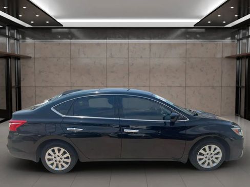 Used 2017 Nissan Sentra S image 5