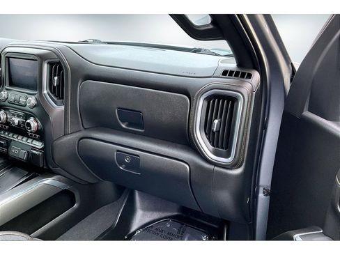 Used 2022 GMC Sierra 1500 AT4 w/ AT4 Premium Package image 17