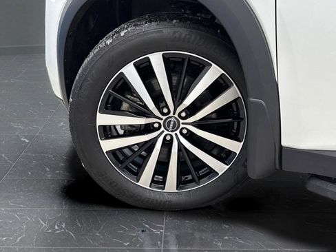 Used 2024 Nissan Pathfinder Platinum w/ Cargo Package image 39