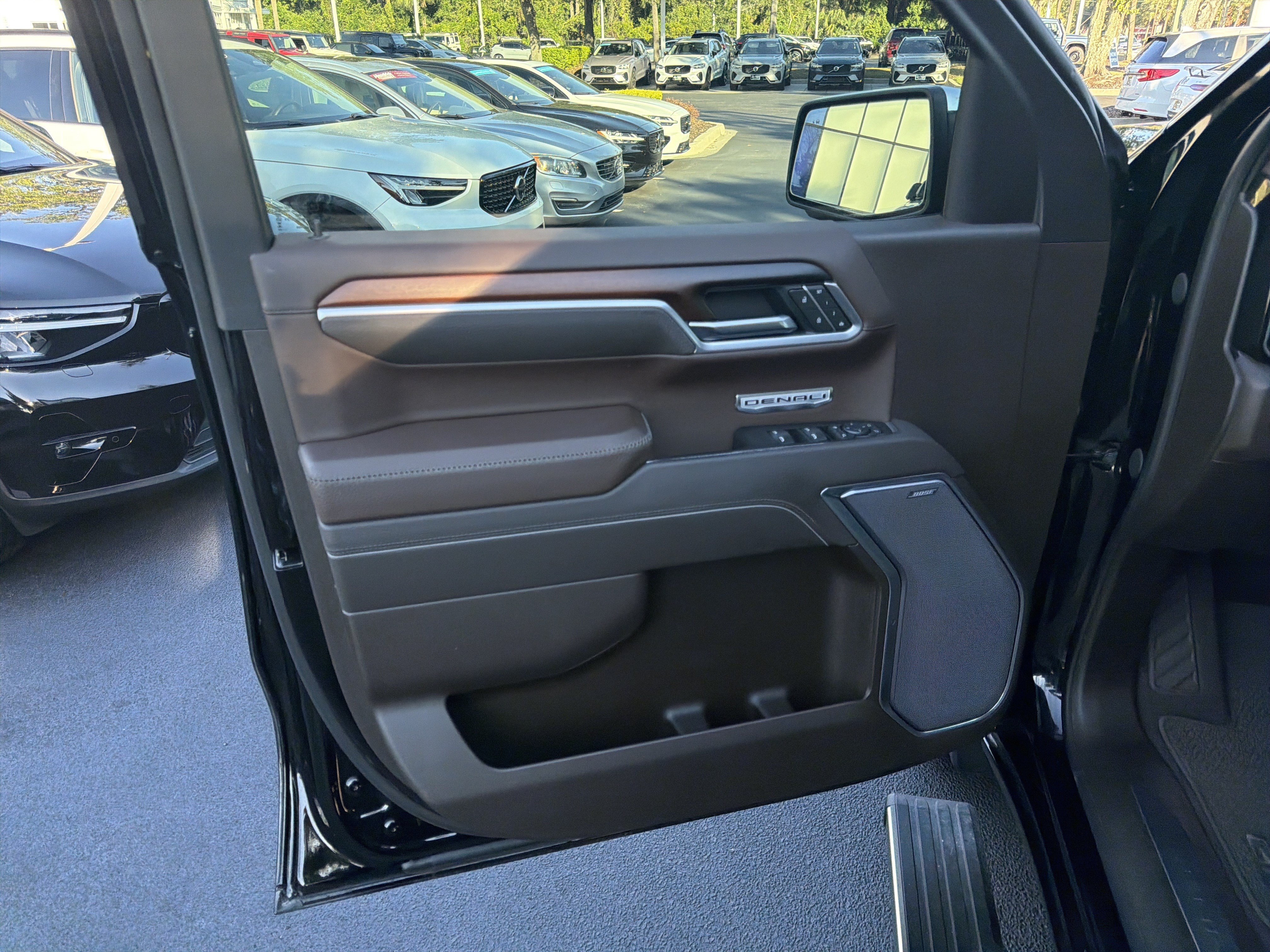 Used 2025 GMC Sierra 1500 Denali AWD/4WD image 14