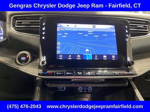 Certified 2024 Jeep Wagoneer Series III AWD/4WD image 16