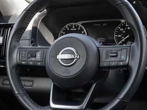 Used 2024 Nissan Pathfinder SV w/ Black Appearance Package AWD/4WD image 23
