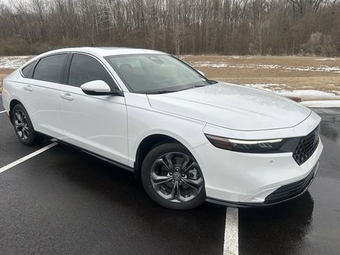 Used 2025 Honda Accord EX-L image 2