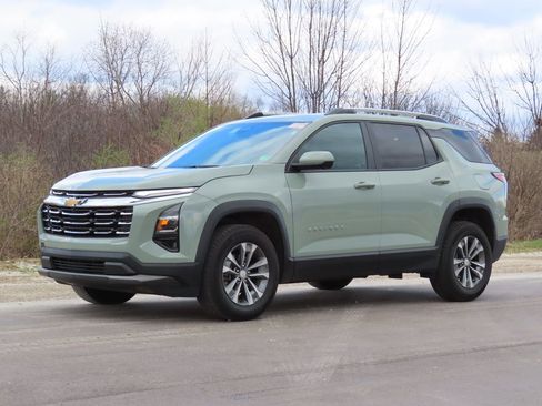 Used 2025 Chevrolet Equinox LT w/ Convenience Package II image 6