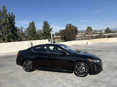 Used 2025 Nissan Sentra SR image 28