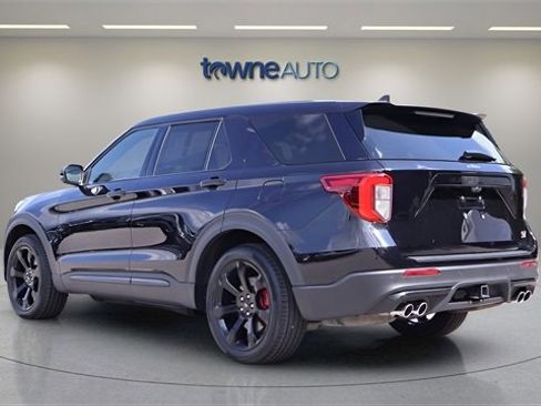 Used 2022 Ford Explorer ST w/ Equipment Group 401A image 3