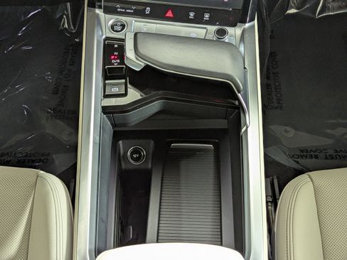 Certified 2024 Audi Q8 e-tron Premium Plus w/ Premium Plus Package image 17