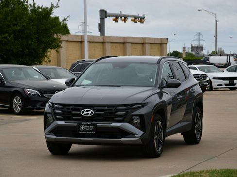 Used 2025 Hyundai Tucson SEL image 2
