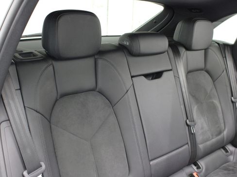 Used 2017 Porsche Macan S image 44