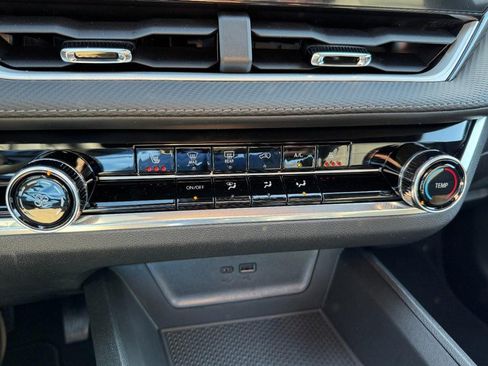 New 2026 Chevrolet Equinox LT image 38