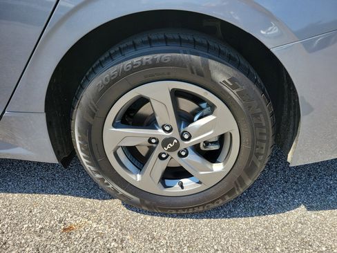 Used 2022 Kia K5 LXS FWD image 25