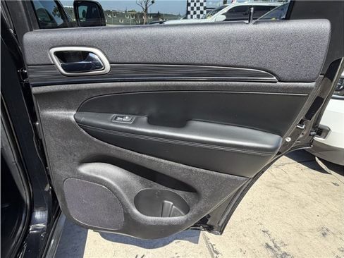 Used 2020 Jeep Grand Cherokee Limited AWD/4WD image 27