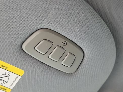 Used 2018 Lincoln Navigator L Reserve AWD/4WD image 32
