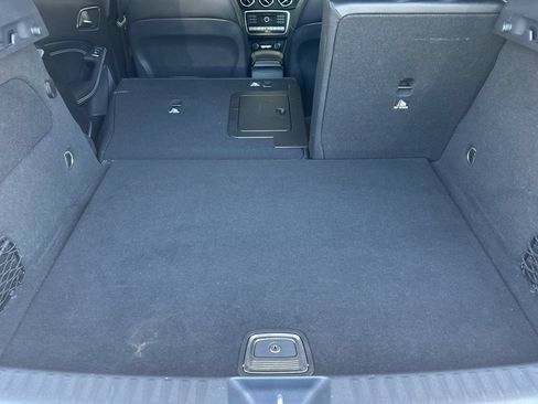 Used 2019 Mercedes-Benz GLA 250 4MATIC image 18