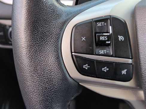Used 2020 Ford Explorer XLT w/ Equipment Group 202A RWD image 18