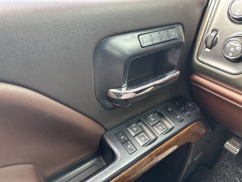 Used 2015 Chevrolet Silverado 3500 High Country w/ Duramax Plus Package image 27