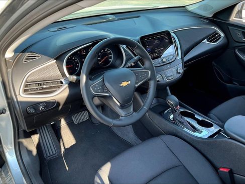 New 2025 Chevrolet Malibu RS image 6