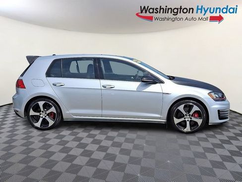 Used 2017 Volkswagen GTI SE FWD image 7