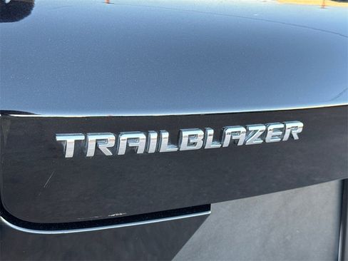 Used 2021 Chevrolet TrailBlazer LS w/ LPO, Blackout Package image 10
