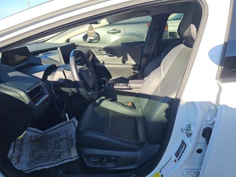 Used 2023 Toyota Prius XLE image 9