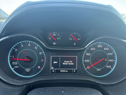 Used 2017 Chevrolet Cruze LT w/ RS Package image 6