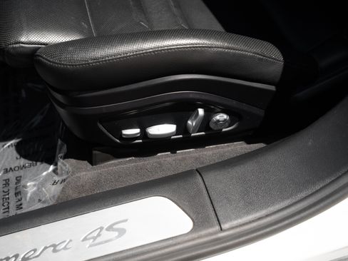 Used 2018 Porsche Panamera 4S AWD/4WD image 23